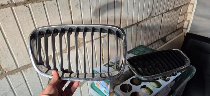 BMW F20/F21 Nier Grilles (Chrome/Zwart), Auto-onderdelen, Carrosserie en Plaatwerk, Bumper, BMW, Voor, Nieuw, Ophalen