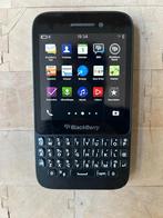 Blackberry Q5 met touchscreen en toetsenbord, Telecommunicatie, Mobiele telefoons | Blackberry, Gebruikt, Zwart, Touchscreen, 3 tot 6 megapixel