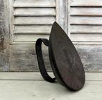 Gietijzeren strijkbout strijkijzer, Antiek en Kunst, Curiosa en Brocante, Ophalen of Verzenden