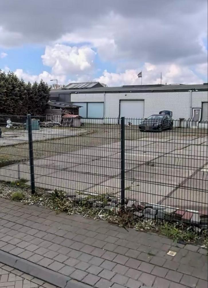 Te huur: 100 m² opslagruimte + 750 m² buitenruimte –, Huizen en Kamers, Kavels en Percelen, tot 200 m²