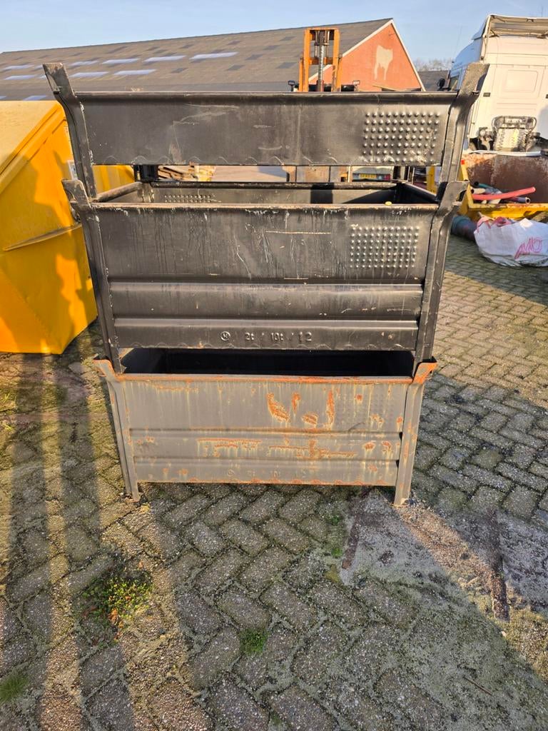 IJzeren Stapelbakken - 3 stuks, Ophalen of Verzenden