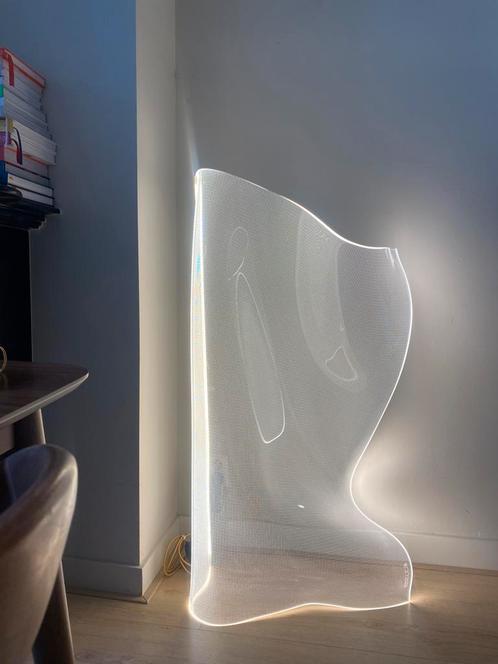 Parachilna lamp Gweilo QIN PE by Artisans, Huis en Inrichting, Lampen | Vloerlampen, Nieuw, 100 tot 150 cm, Kunststof, Ophalen