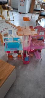 Barbiehuis met Inrichting, Kinderen en Baby's, Speelgoed | Poppenhuizen, Ophalen, Gebruikt, Poppenhuis