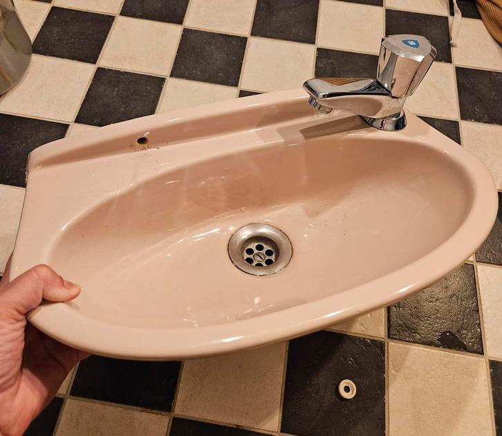 Vintage fontein toilet, Huis en Inrichting, Badkamer | Badkamermeubels, Gebruikt, Overige typen, Minder dan 100 cm, Minder dan 50 cm
