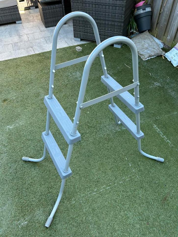 Zwembadtrap bestway, Tuin en Terras, Zwembad-toebehoren, Gebruikt, Ladder, Ophalen