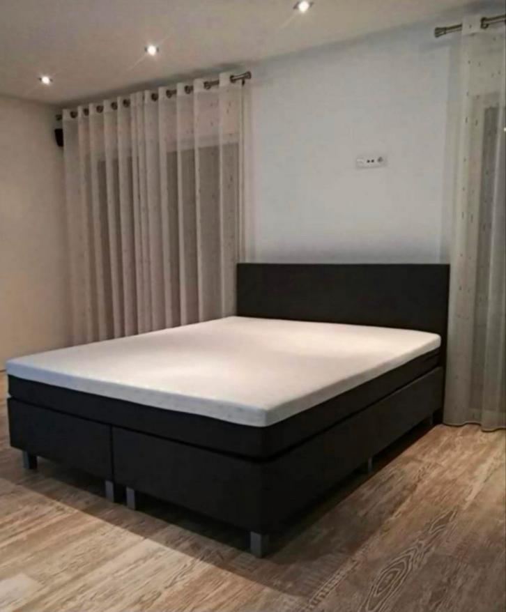 Te koop NIEUWE 2 persoons Boxspring.
NOG IN DE VERPAKKING., Huis en Inrichting, Slaapkamer | Boxsprings, Nieuw, 180 cm, 200 cm