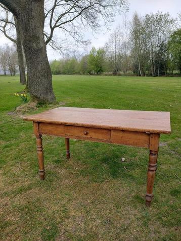 Antieke tafel,grenen tafel, tafel met lade, bureau beschikbaar voor biedingen