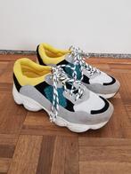 Gekleurde sneakers gympen maat 37, Kleding | Dames, Ophalen of Verzenden, Gedragen, Overige kleuren, Sneakers of Gympen