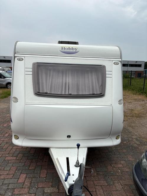 Hobby 400 sb dwars bed en trein zit bj 2009 voor tent, Caravans en Kamperen, Caravans, Bedrijf, tot en met 4, 750 - 1000 kg, Treinzit