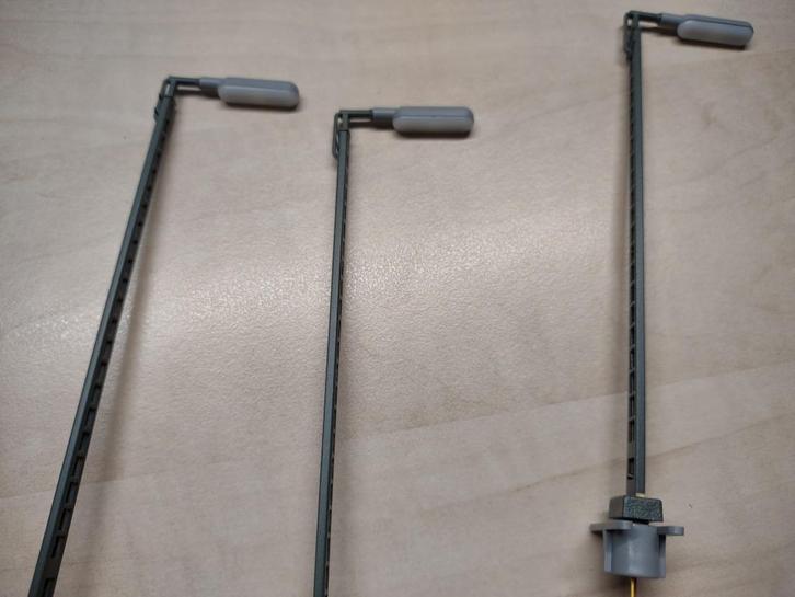 3x Viessmann H0 63622 Bahnhofsleuchte Wallau, LED, weiẞ, OVP, Hobby en Vrije tijd, Modeltreinen | H0, Zo goed als nieuw, Overige typen