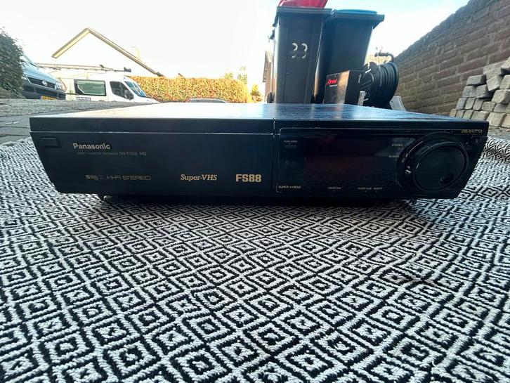 Panasonic NV-FS88 HQ Super VHS Videorecorder, Audio, Tv en Foto, Videospelers, Gebruikt, VHS-speler of -recorder, Ophalen