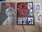 Itzy Not Shy - Mwave Ryujin signed album - Compleet, Verzamelen, Muziek, Artiesten en Beroemdheden, Ophalen of Verzenden, Zo goed als nieuw