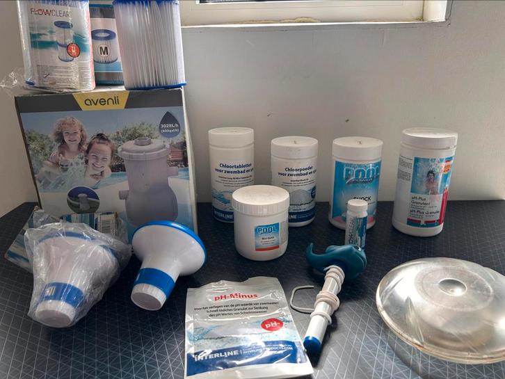 Pakket zwembad toebehoren incl. Avenli pomp, Tuin en Terras, Zwembad-toebehoren, Zo goed als nieuw, Zwembadpomp, Ophalen of Verzenden