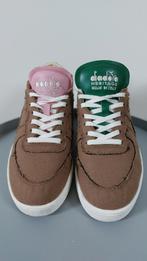 Nieuwe sneakers Diadora Heritage, Bruin, Nieuw, Ophalen of Verzenden, Sneakers of Gympen