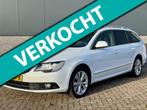 Skoda Superb Combi 2.0 TDI Ambition Business Xenon/Led/Leder, Auto's, Skoda, Voorwielaandrijving, Euro 5, 4 cilinders, Wit
