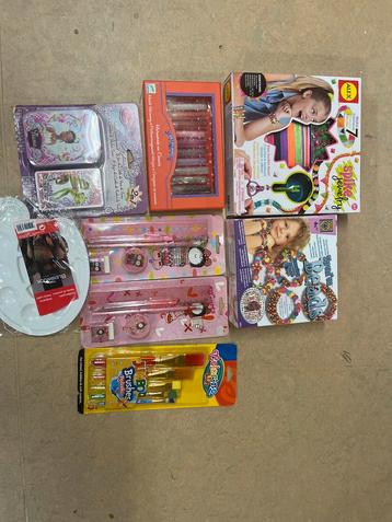 Knutselpakket nieuw in verpakkingen beschikbaar voor biedingen