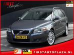 Volvo V50 2.4 D5 Momentum AUTOMAAT LEDER/STOELVERWARMING/CRU, Auto's, Volvo, Gebruikt, Beige, 1436 kg, Diesel