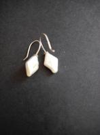 witte parel oorbellen, Hangers, Wit, Nieuw, Ophalen of Verzenden