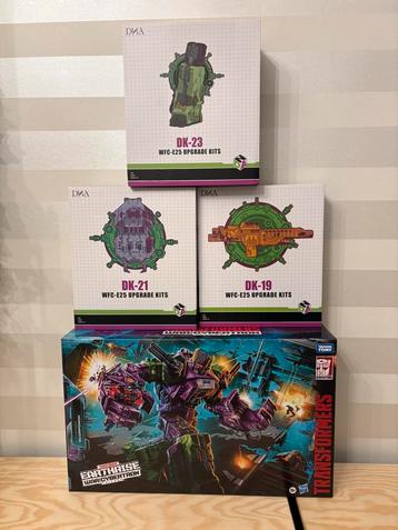 TRANSFORMERS WFC Titan Scorponok + 3 DNA upgrade kits nieuw beschikbaar voor biedingen