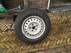 2x stalen velg met Vredestein 195/70R15C M+S, Ophalen, Bestelwagen, 15 inch, Banden en Velgen