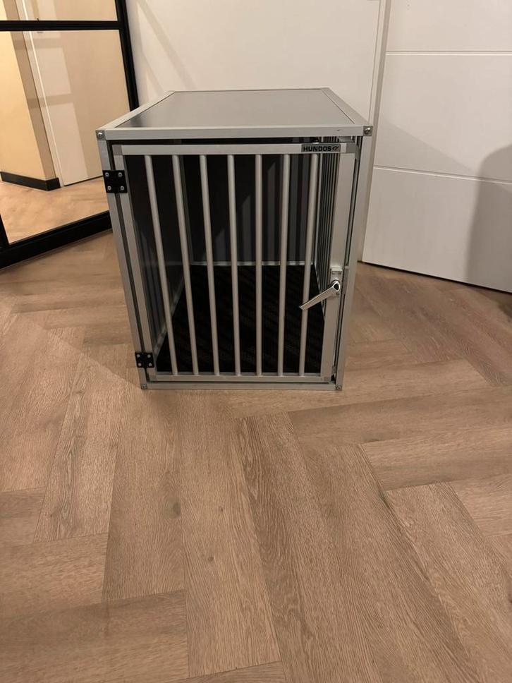 Hundos hondenbench maat M, Dieren en Toebehoren, Hondenbenches, Zo goed als nieuw, Ophalen