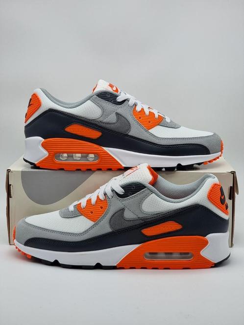 Nike air max 90 - white safety orange (2024) - size 44, Kleding | Heren, Schoenen, Nieuw, Sneakers of Gympen, Overige kleuren