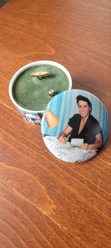 Elvis Presley Muziekdoosje - Letters from Fans beschikbaar voor biedingen