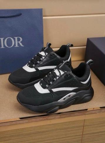 Dior B22 Black Reflective beschikbaar voor biedingen