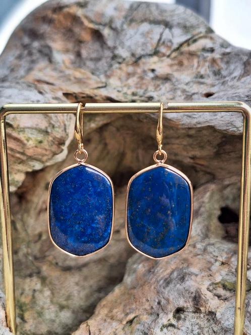 Vergulde edelsteen oorbellen SALE 1+1, Sieraden, Tassen en Uiterlijk, Oorbellen, Nieuw, Hangers, Goud, Blauw, Met edelsteen, Ophalen of Verzenden