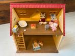 Sylvanian families startershuis met poppetjes, Ophalen of Verzenden, Zo goed als nieuw, Poppenhuis