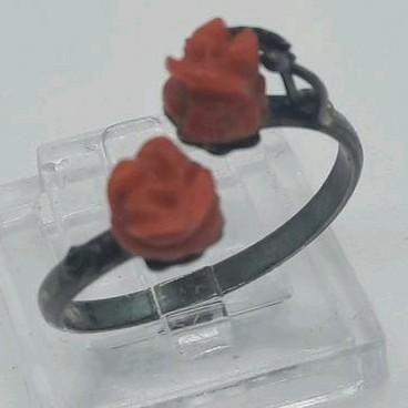 Zilveren Ring met Bloedkoraal Roosjes - Maat 18.5, Sieraden, Tassen en Uiterlijk, Ringen, Gebruikt, Dame, 18 tot 19, Rood, Zilver