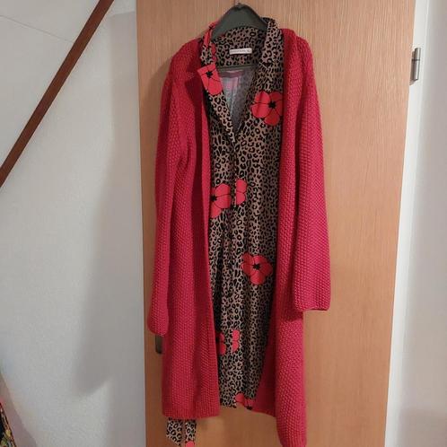 Set van rood vest (C&S) en jurk van Studio Anneloes mt XL, Kleding | Dames, Jurken, Nieuw, Maat 42/44 (L), Rood, Onder de knie