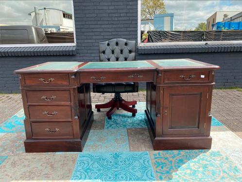 Engelse klassiek chesterfield Bureau groen, Huis en Inrichting, Bureaus, Gebruikt, Ophalen of Verzenden