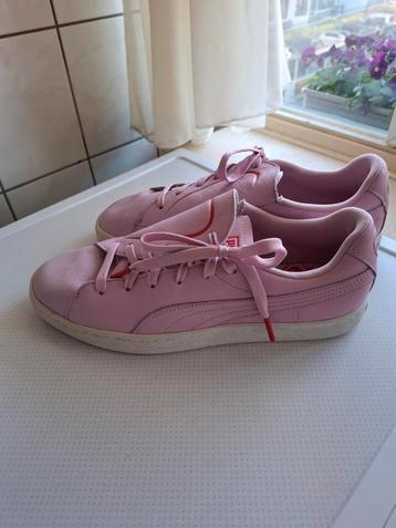 Mooie Aparte Roze PUMA Sneakers, Maat 40,5  beschikbaar voor biedingen