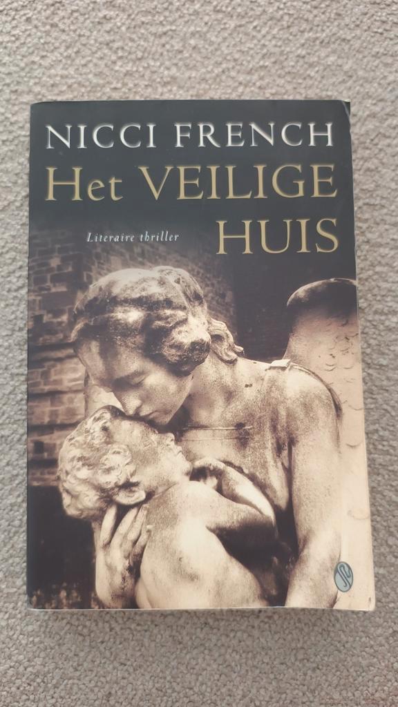 Nicci French - Het Veilige Huis, Boeken, Literatuur, Zo goed als nieuw, Nederland, Ophalen of Verzenden