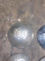 VW wieldoppen 4 stuks - met deuken, Auto diversen, Wieldoppen, Ophalen of Verzenden