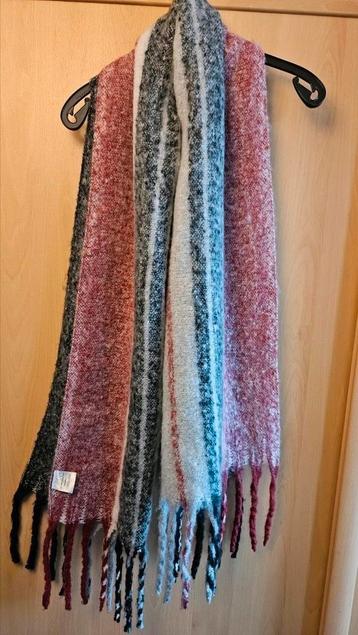 Grote superzachte sjaal, als NIEUW! beschikbaar voor biedingen
