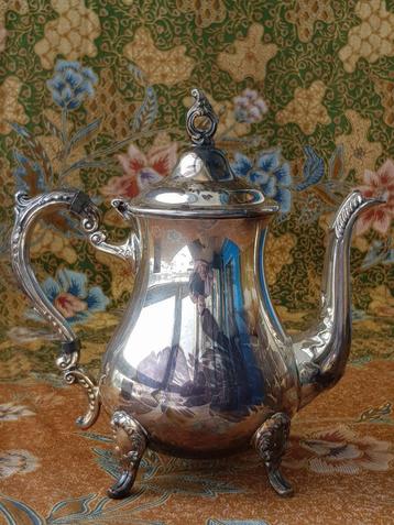 Mooie oude vintage silverplate theepot uit Engeland 20,2 cm. beschikbaar voor biedingen
