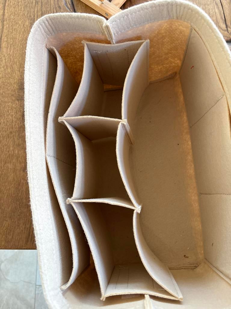 Beige tas organizer, Ophalen of Verzenden, Zo goed als nieuw, Beige, Handtas