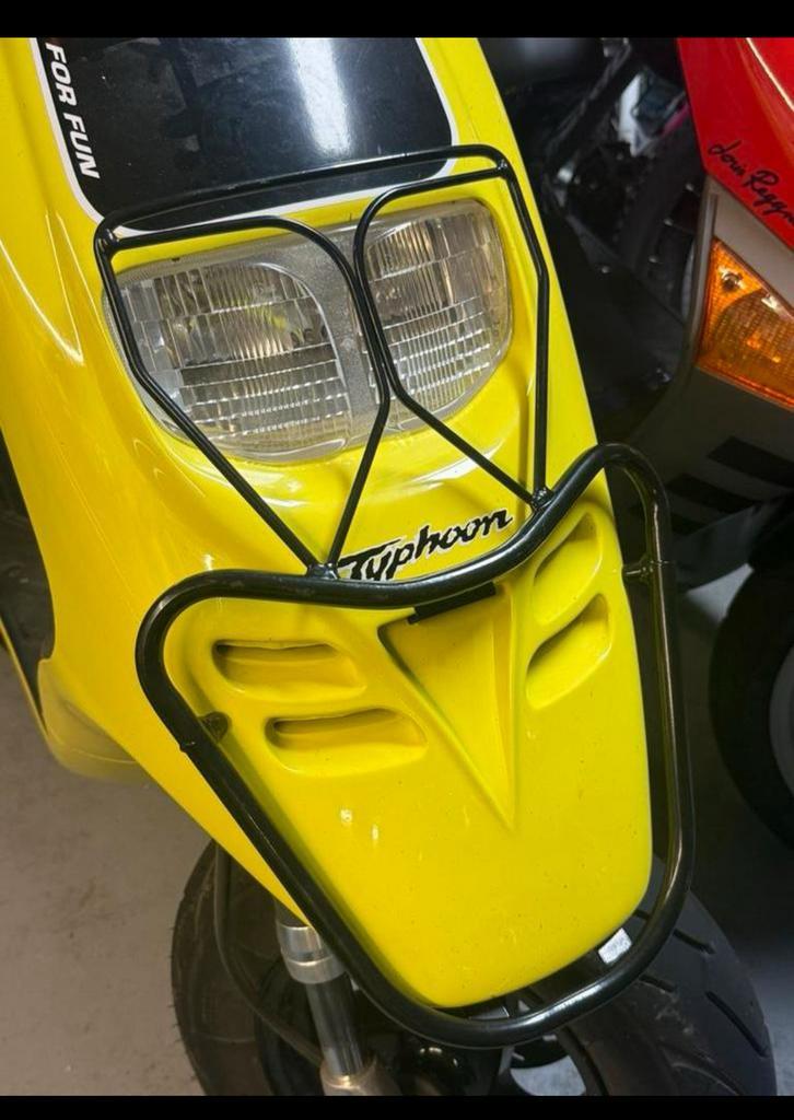 Koplampbeugel Piaggio Typhoon TPH 50cc 125cc valbeugel, Motoren, Tuning en Styling, Ophalen of Verzenden