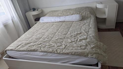 Gratis Slaapkamerbed, Huis en Inrichting, Slaapkamer | Bedden, Gebruikt, Tweepersoons, 180 cm, 210 cm, Hout, Wit, Ophalen
