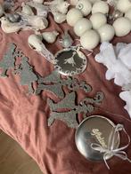Diverse ballen, roosjes ed voor de kerstboom, Ophalen