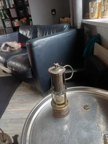 Antieke  oud orginele  mijnwerkers lamp beschikbaar voor biedingen