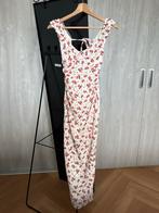 Bloemenjurk Bershka - Maat XS - Zo goed als nieuw, Wit, Ophalen of Verzenden, Zo goed als nieuw, Maat 34 (XS) of kleiner