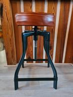 ZANOAH - Industriële verstelbare kruk - 2 stuks aanwezig, Ophalen, In hoogte verstelbaar, 60 tot 90 cm, Zo goed als nieuw