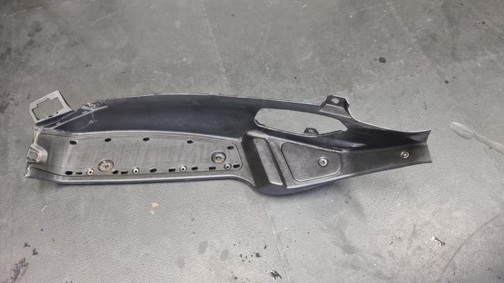 Treeplank links piaggio mp3 2006 / 2013, Fietsen en Brommers, Brommeronderdelen | Scooters, Gebruikt, Piaggio, Kap, Ophalen of Verzenden