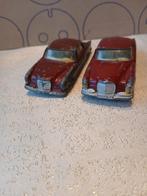 2x Mercedes 220 SE coupé.  Corgi toys. 2 naar 1, Hobby en Vrije tijd, Modelauto's | 1:43, Ophalen of Verzenden, Gebruikt, Auto