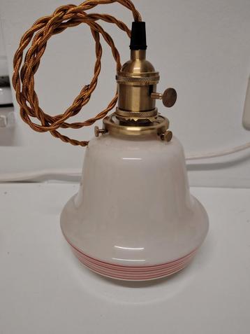 Vintage Melkglas Lamp beschikbaar voor biedingen