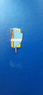 Speldje Mosta FC, Verzamelen, Speldjes, Pins en Buttons, Verzenden, Zo goed als nieuw, Sport, Speldje of Pin