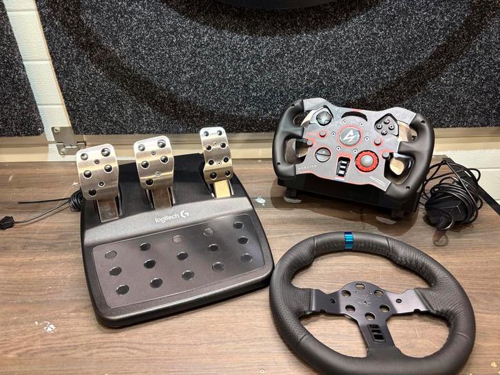 Logitech G29 met F1 Stuur - PS4/PS5/PC, Spelcomputers en Games, Spelcomputers | Sony PlayStation Consoles | Accessoires, Gebruikt